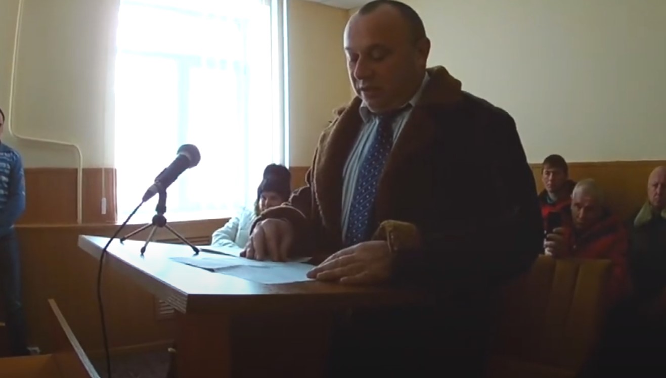 Богодухів суд - громадянин України проти голуба